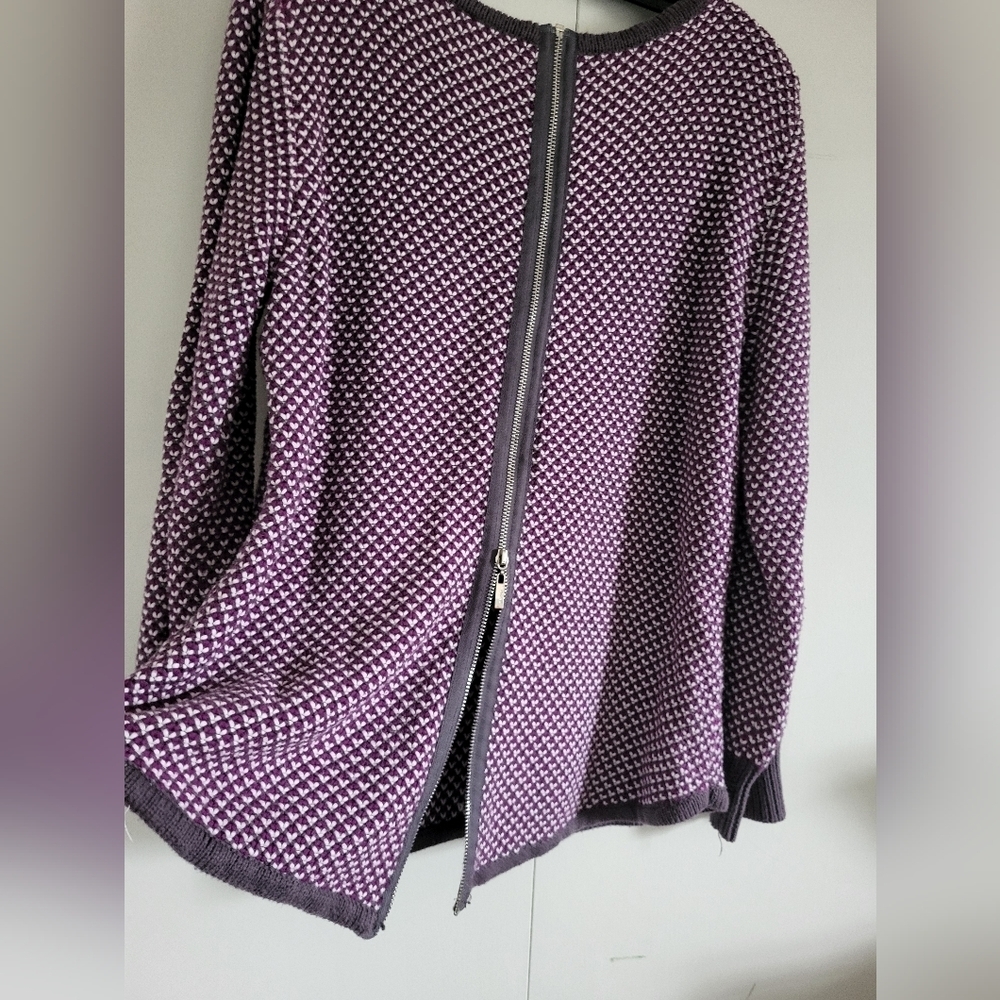 XL Knit sweater - Picture 2 of 5